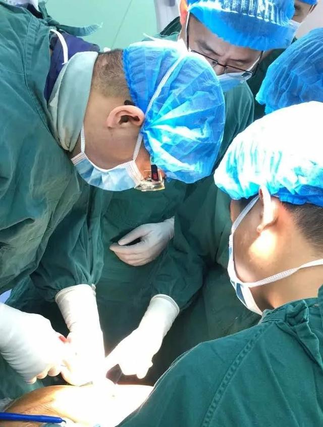 “熊猫血”遭遇车祸，如何保命，看巴彦淖尔市医院多学科联合救治