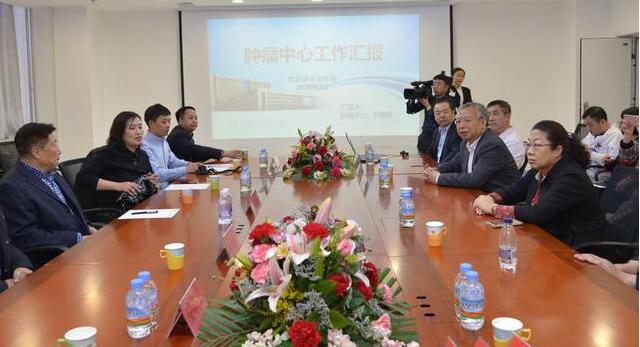 天津市肿瘤医院院士团队到访