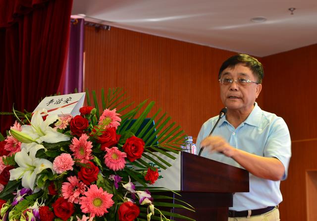昨日，一场超声医学盛会在巴彦淖尔市医院举行